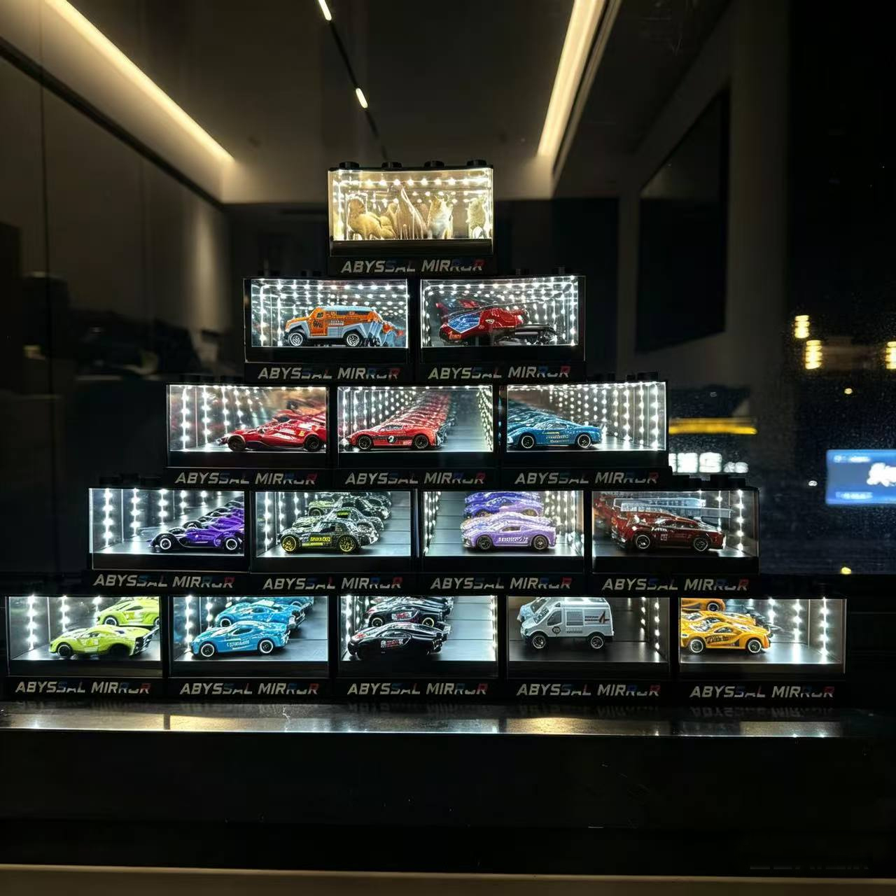 Pudełko ekspozycyjne na nowy m – Lighting Visual recenzja i cena
