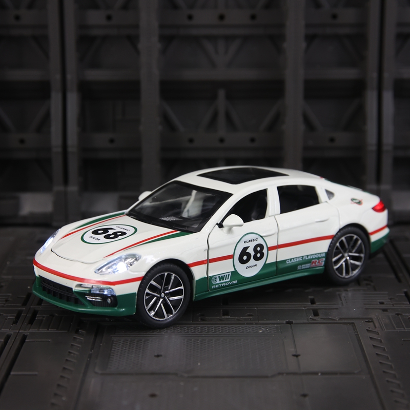 Model Porsche Panamera Track E – Decor Lighting Returns recenzja i cena